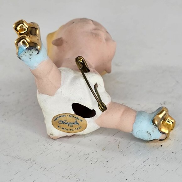 Freeman McFarlin Baby Skating Figurine Diaper Pin - Picture 5 of 8